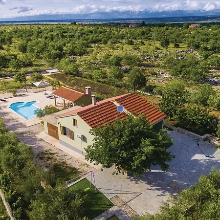 Holiday home 2 Bedroom Stunning In Biograd
